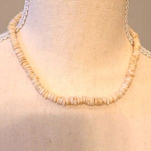 Vintage Pukalani shell choker